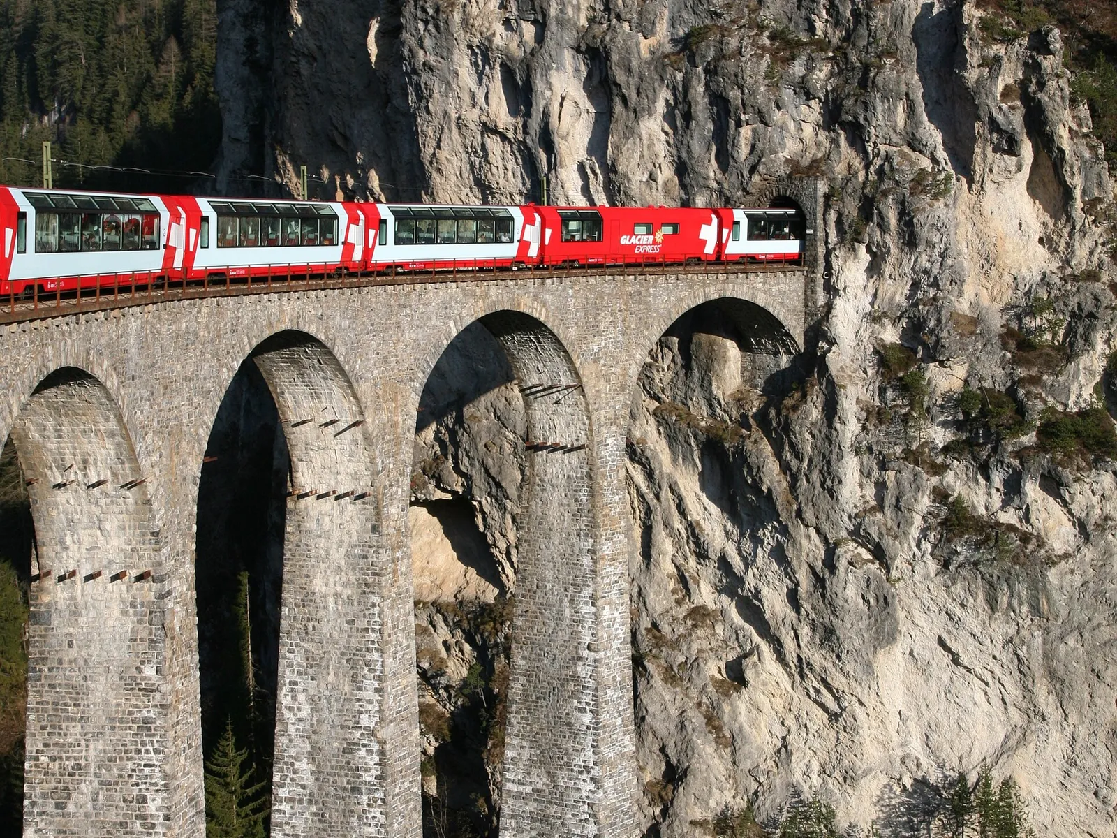 Escapada Alpina · 1 GB · 7 días -- eSIM de datos para Suiza